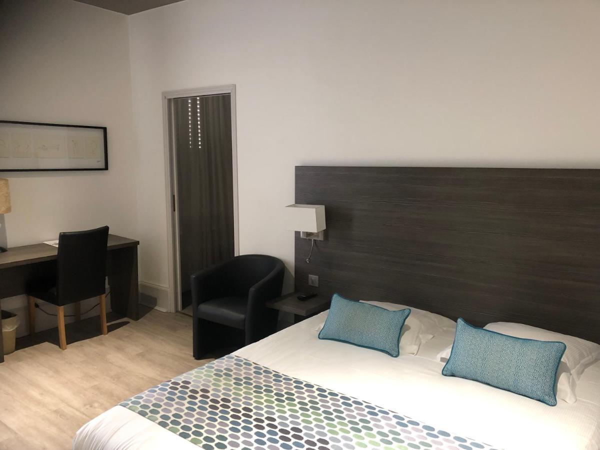 Hotel Montespan Bourbon-lʼArchambault Eksteriør billede